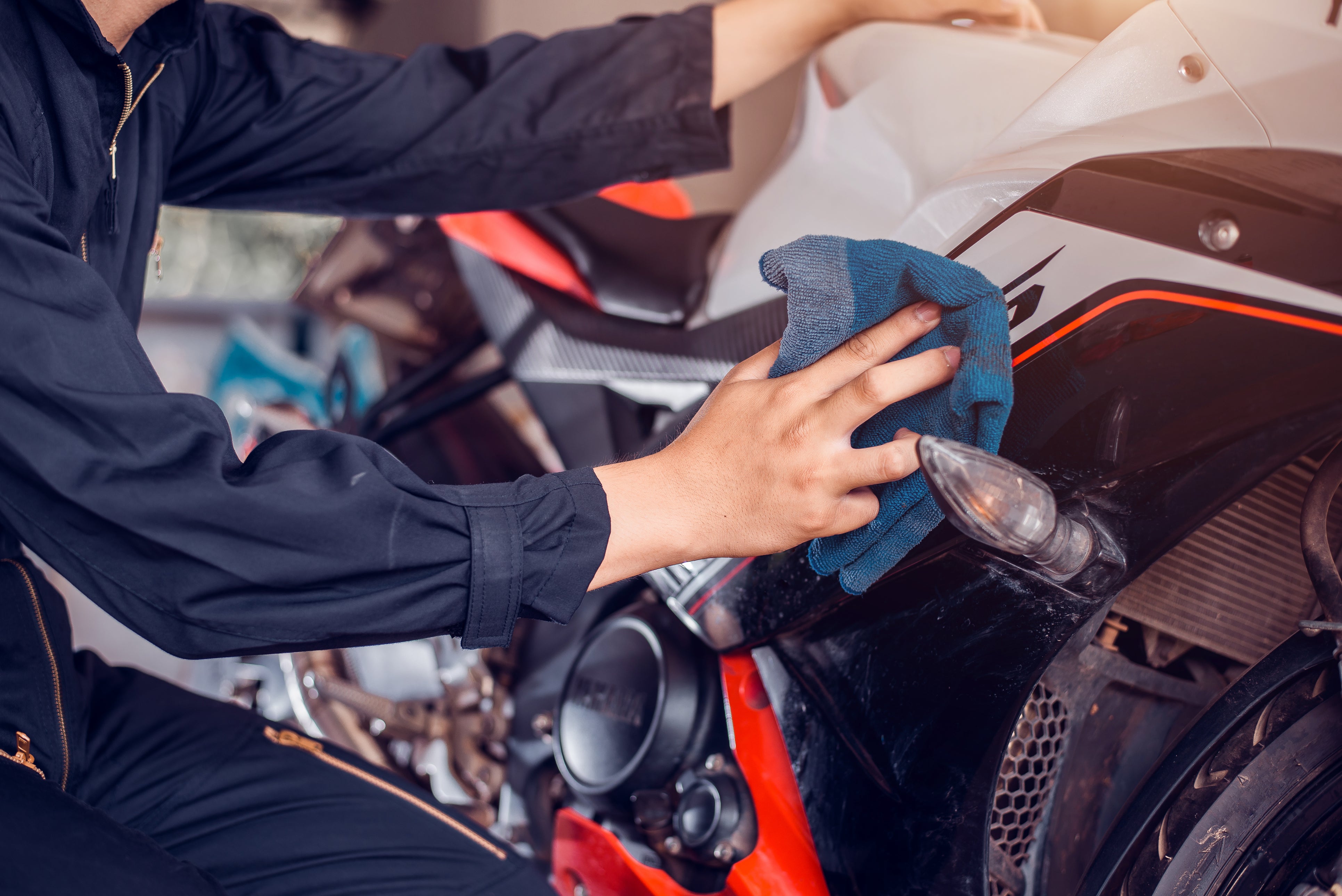 Motorcycle Cleanliness How to Clean a Motorcycle | Cleaning a Motorcycle – Garage Bagger Stereo
