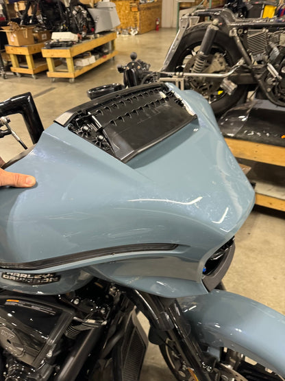 23.5 CVO and 2024- up Street Glide Custom Amp Rack