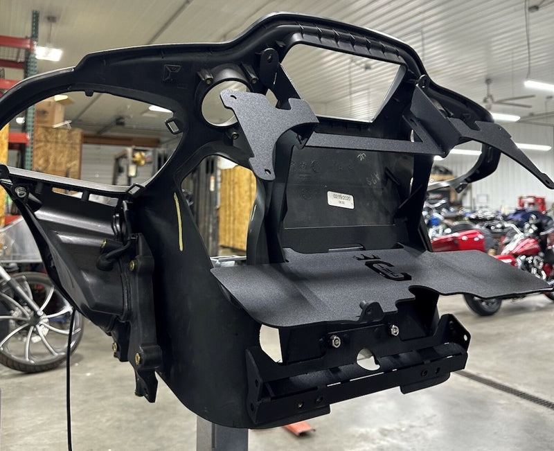 Road glide amp rack