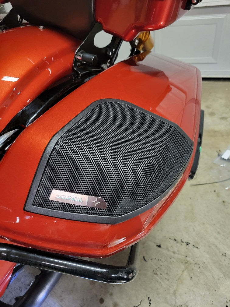 Soundz 23.5-current Harley Davidson 6x9 Cut-in lid kit